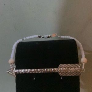 Silver arrow bracelet